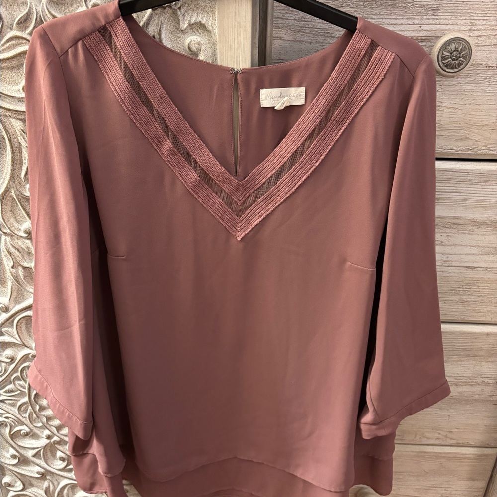 Elegant Mauve V-Neck Blouse